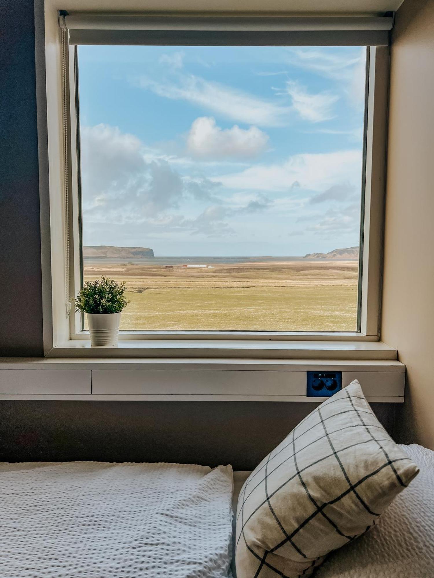 Guesthouse Reynir Vík Екстериор снимка