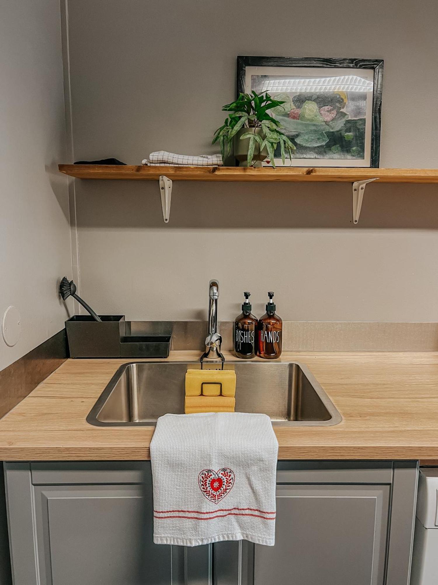Guesthouse Reynir Vík Екстериор снимка